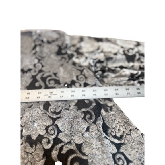 Knox Rose Womens Silver Metallic Floral Velvet Burnout Cardigan Size Medium EUC - Picture 6 of 9